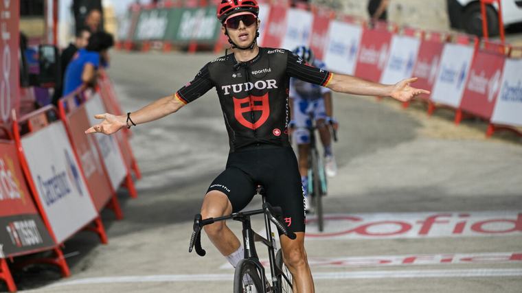 Vuelta: 14. Etapp: Marco Brenner wënnt aus Echappée eraus, Enric Mas bleift a Rout