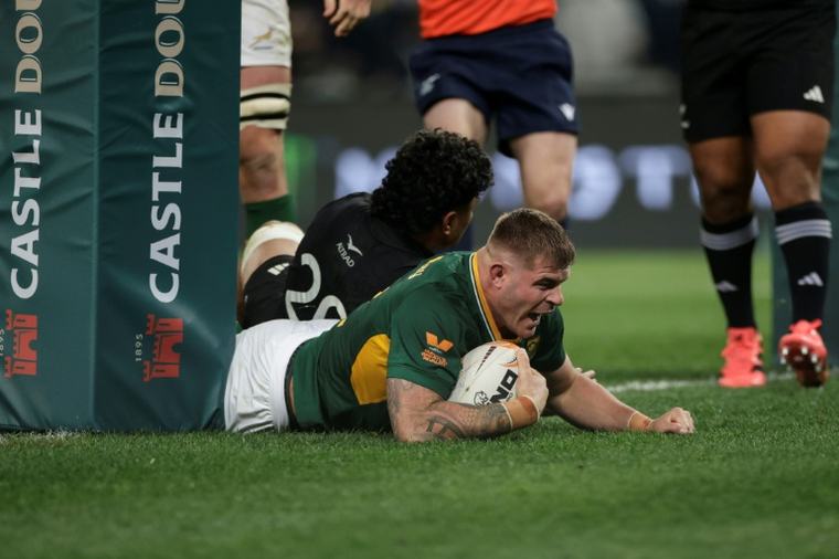 South Africa dominate New Zealand in second half to lead series