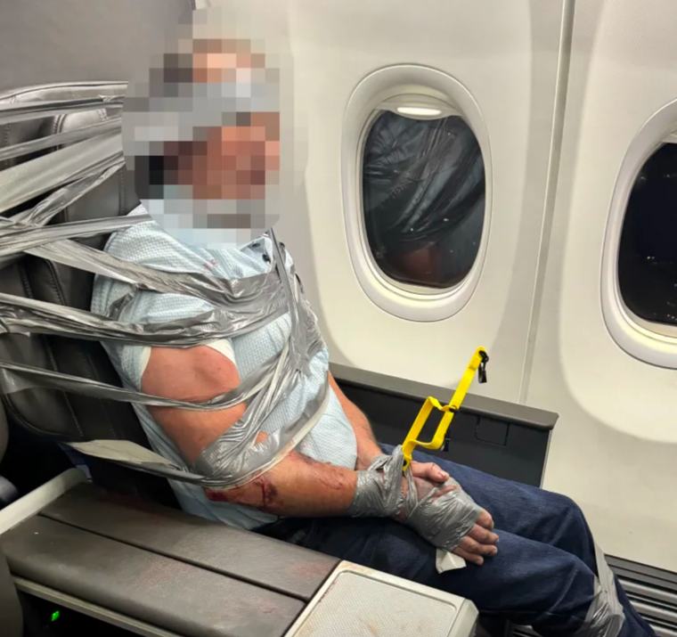 Chaos en plein vol: Un passager incontrôlable "scotché à son siège"