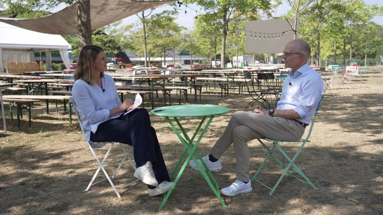 Summerinterview - Luc Frieden: Kann een als Premier eigentlech richteg ofschalten?