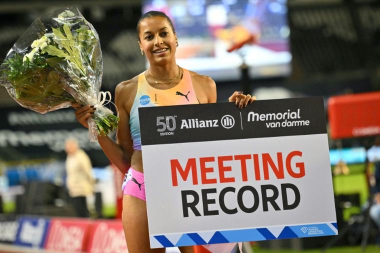 Werro wins in Brussels, as Russell and Dos Santos shine