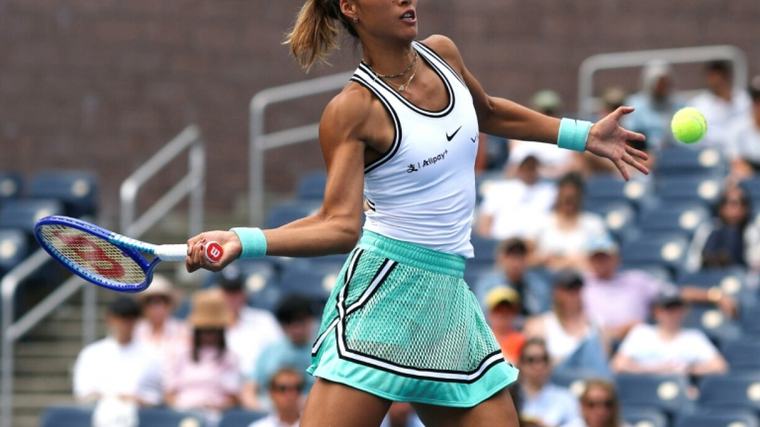 Zheng rallies to stun Keys, Anisimova out in US Open third round