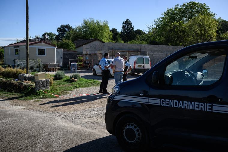 Meurtres dans l'est de la France: La grand-mère victime de coups de couteau "d'une grande violence"